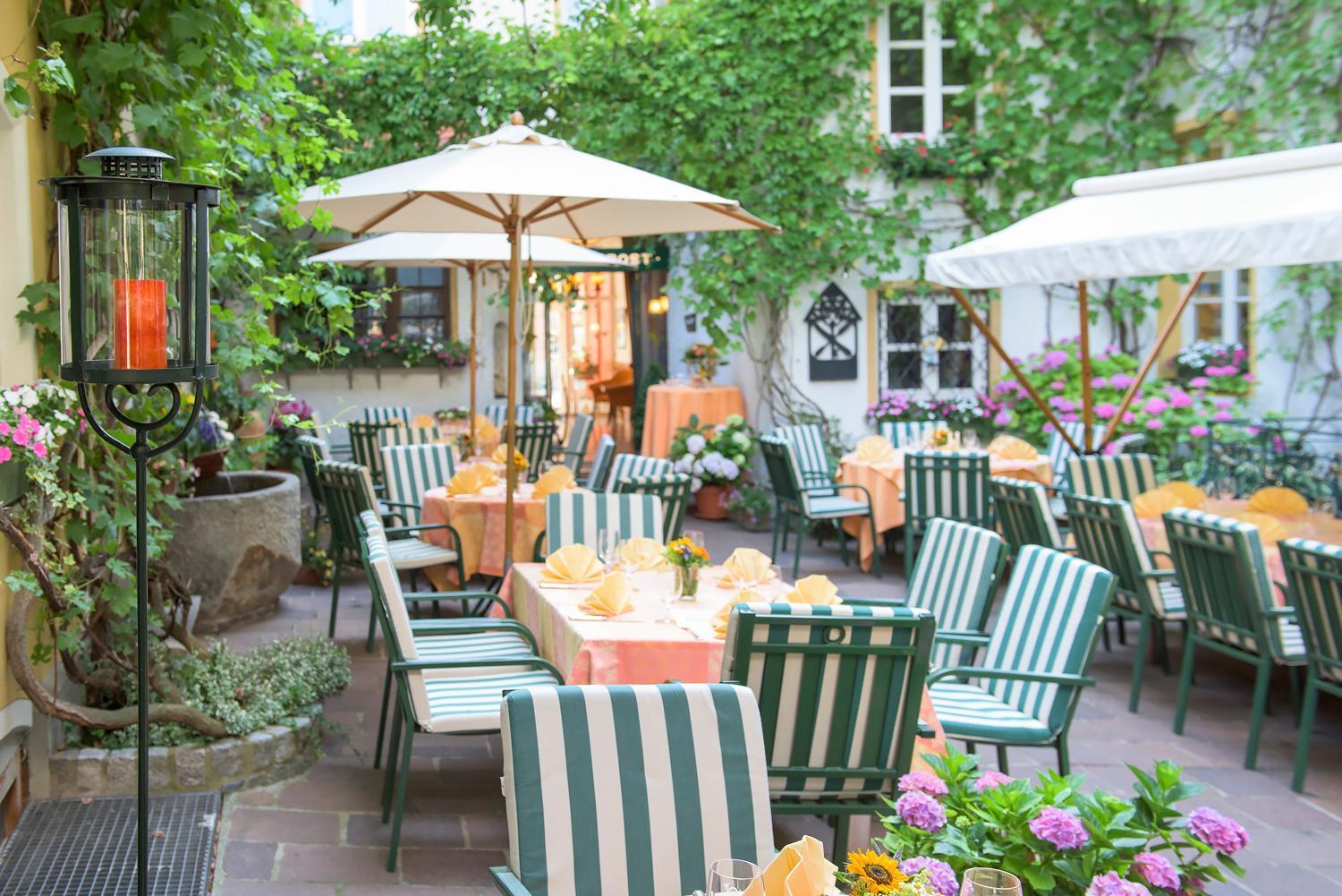 Romantik Hotel Zur Post Fuerstenfeldbruck Ngoại thất bức ảnh