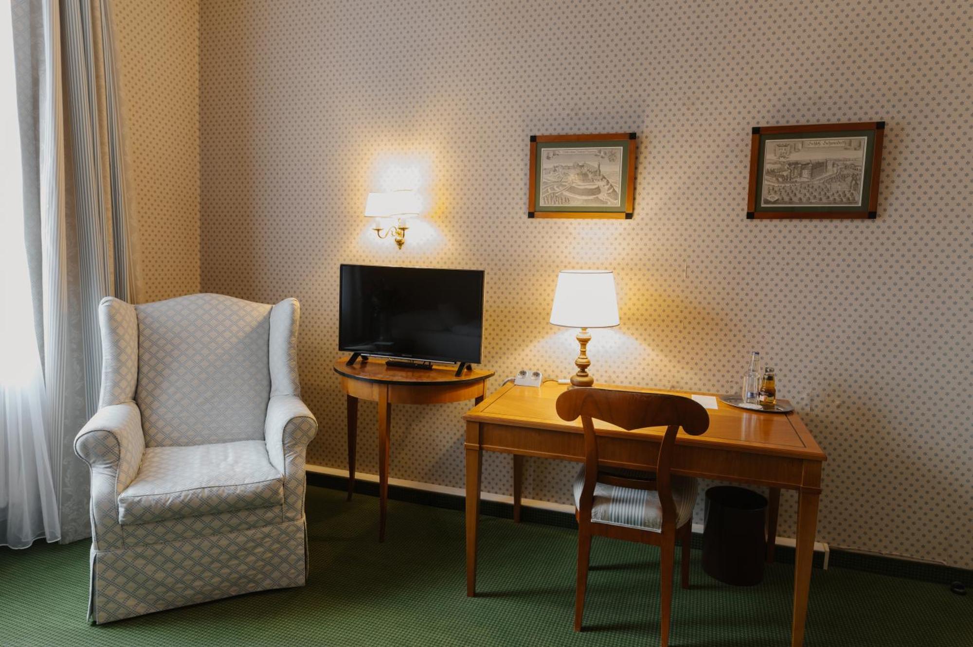 Romantik Hotel Zur Post Fuerstenfeldbruck Ngoại thất bức ảnh