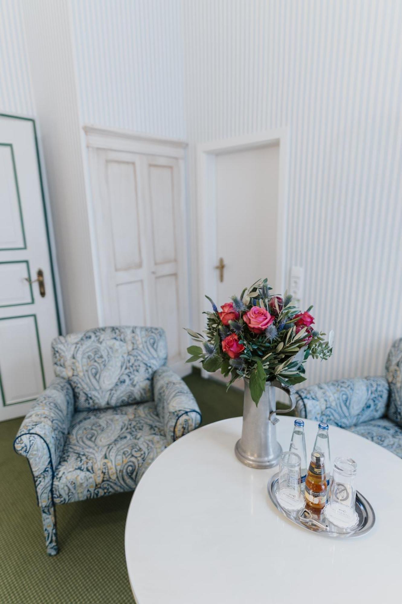 Romantik Hotel Zur Post Fuerstenfeldbruck Ngoại thất bức ảnh
