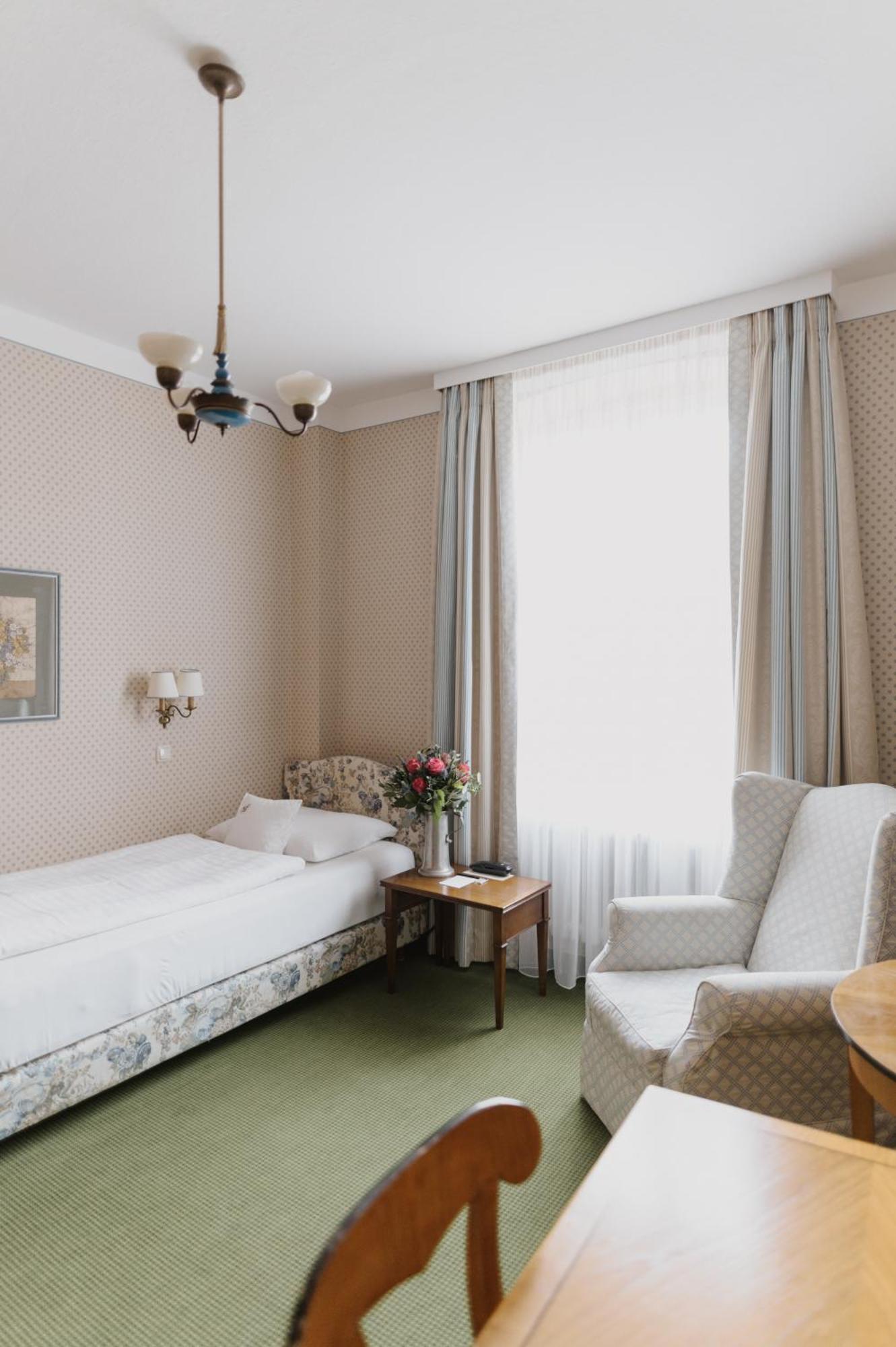 Romantik Hotel Zur Post Fuerstenfeldbruck Ngoại thất bức ảnh