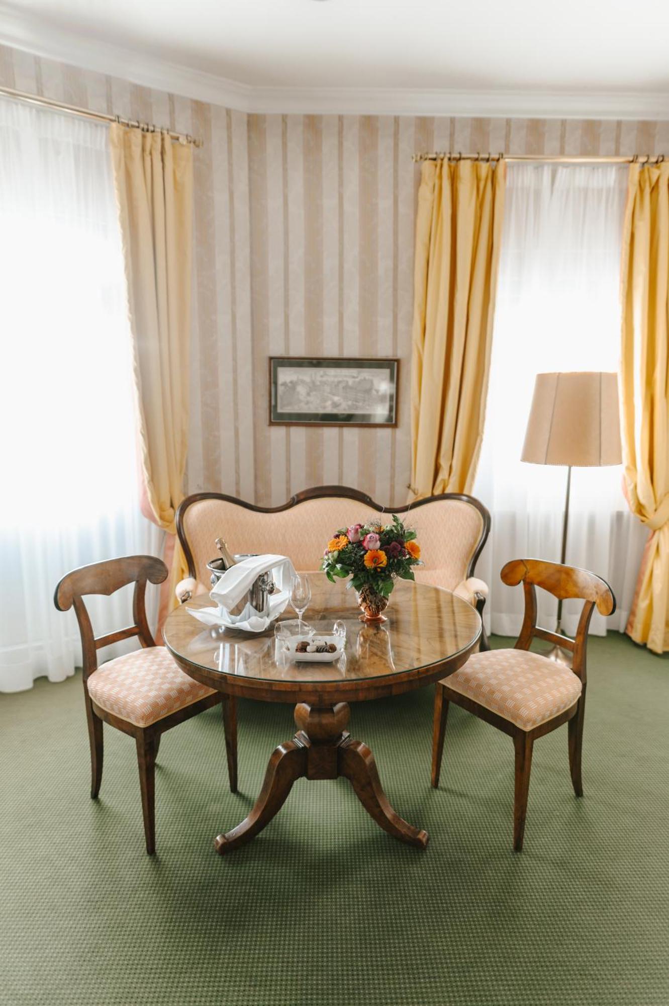 Romantik Hotel Zur Post Fuerstenfeldbruck Ngoại thất bức ảnh